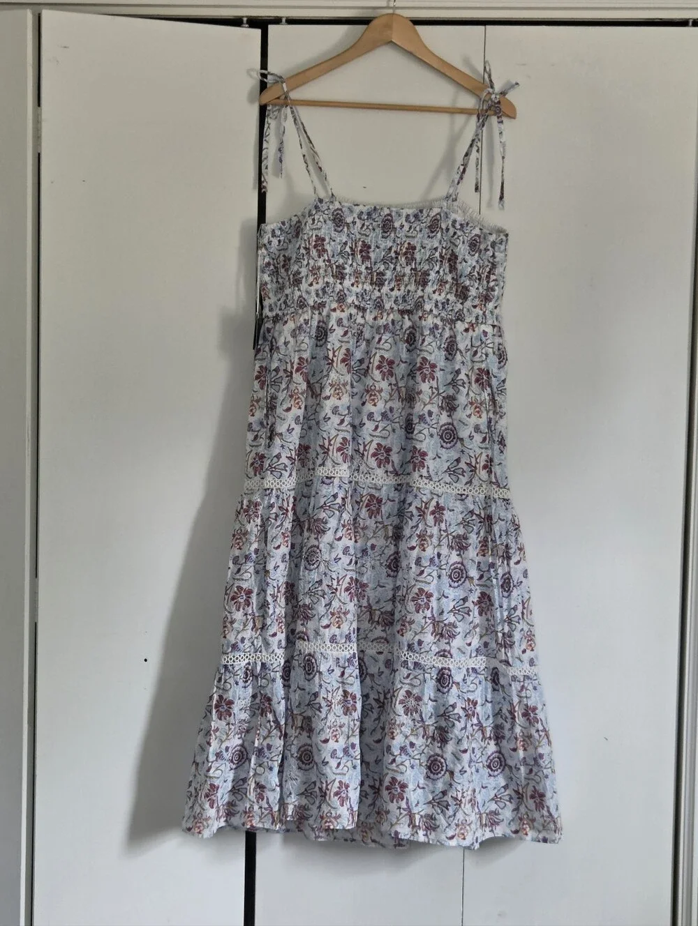 Roller Rabbit X TARGET White Midi Dress with Mauve and Light Blue Floral Print